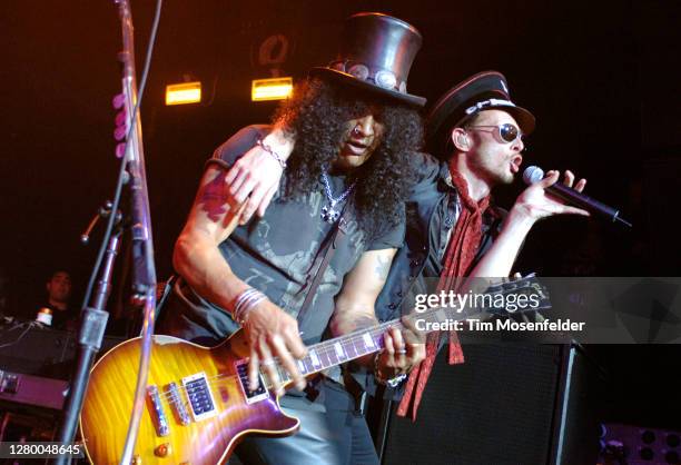 Slash and Scott Weiland of Velvet Revolver perform at the Avalon on May 3, 2007 in Hollywood, California.