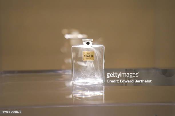 1.120 fotos e imágenes de Chanel No 5 Perfume - Getty Images