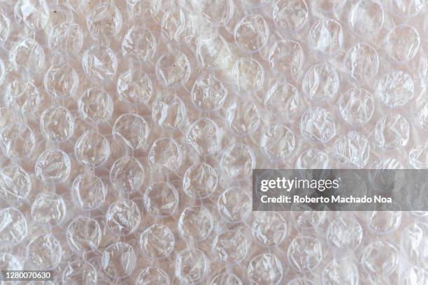 Bubble Wrap Wallpaper Photos and Premium High Res Pictures - Getty Images