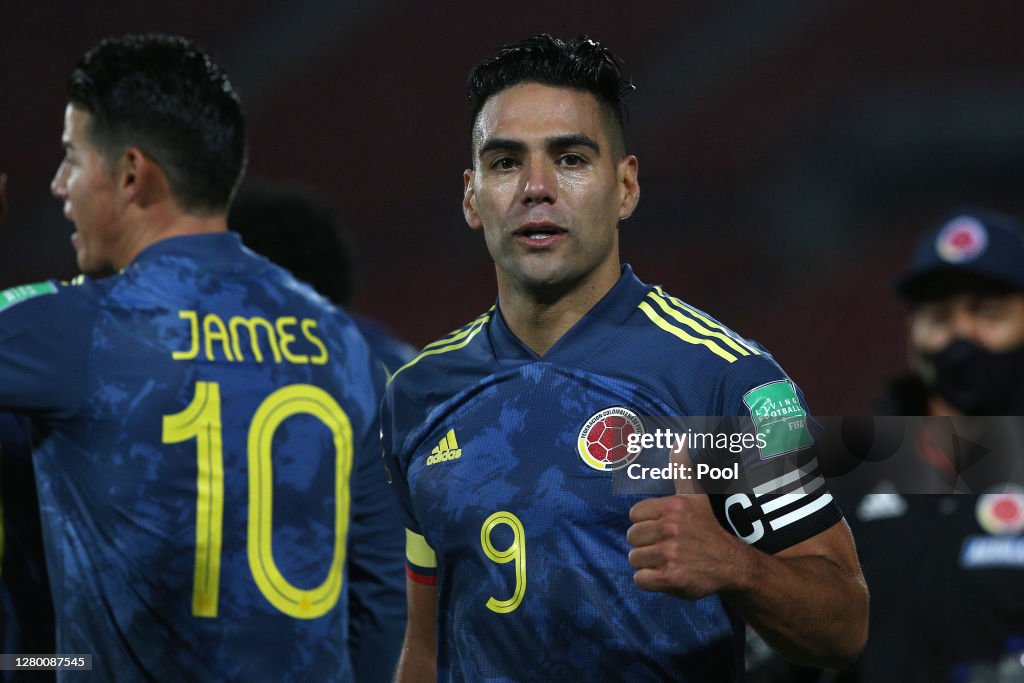 Chile v Colombia - South American Qualifiers for Qatar 2022