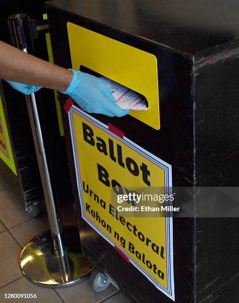 Voters Drop Off Ballots In Nevada Voters Drop Off Ballots In Nevada