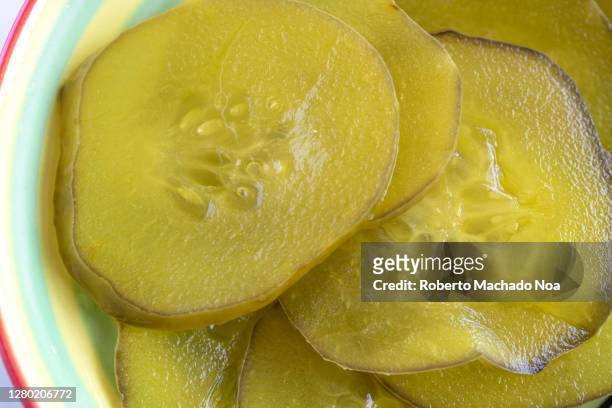 slices of pickled cucumbers - gherkin stock pictures, royalty-free photos & images
