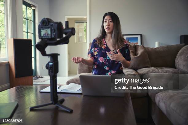 Vlogging Room Home Office Camera Photos and Premium High Res Pictures - Getty Images