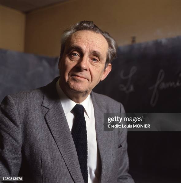 Portrait du sociologue français Louis Roussel, circa 1990, France. News ...