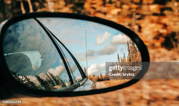 car side view window reflection - car side view mirror stock pictures, royalty-free photos & images