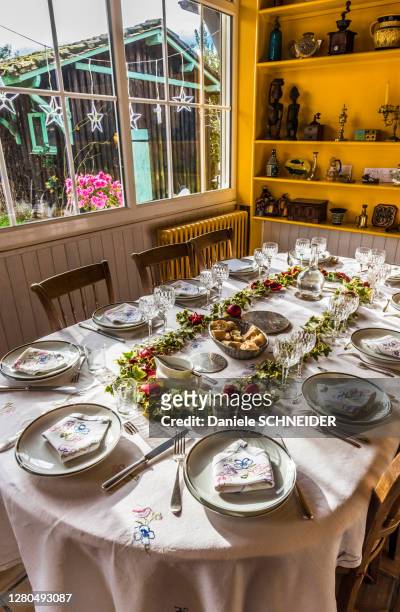 france, festive table (property release) - christmas ivy stock pictures, royalty-free photos & images
