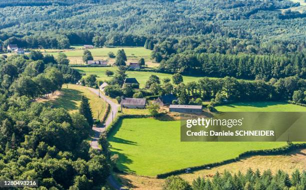 france, new aquitaine, coreze, aerial view of the hamlet of miginiac - correze 個照片及圖片檔