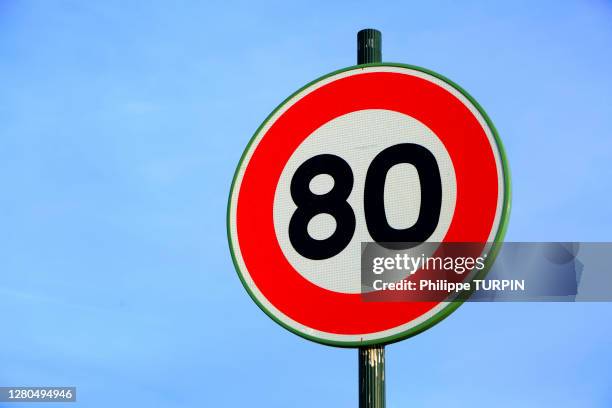 france, panel 80 km per hour - number 80 stock pictures, royalty-free photos & images