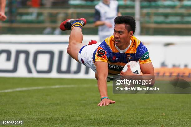 Mathew Skipwith-Garland of Bay of Plenty dives in for a try during the round 6 Mitre 10 Cup match between Manawatu and the Bay of Plenty at Central...