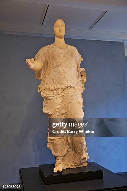 goddess perhaps aphrodite, getty villa, pacific palisades, california, usa, may 2010 - getty museum stock pictures, royalty-free photos & images