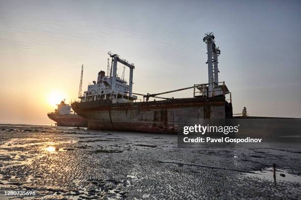 Ship Breakdowns 3,576 Ship Breaking Stock Photos, High-Res Pictures, and Images - Getty ...