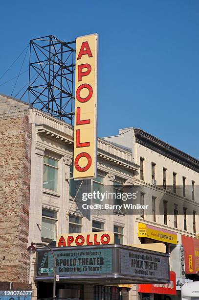 sign for apollo theatre, 125th street, harlem, new york, ny - harlem fotografías e imágenes de stock