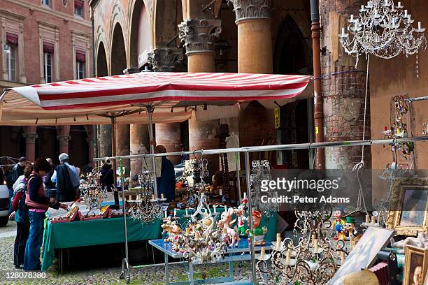antique market, piazza mercanzia, bologna, emilia romagna, italy - mercanzia stock pictures, royalty-free photos & images