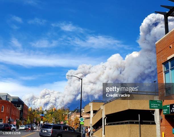 large forest fire near boulder, colorado - wildfires colorado stock pictures, royalty-free photos & images
