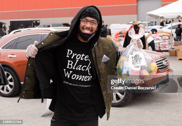 Nick Cannon attends the Feed Your City Challenge COVID-19 relief event on October 17, 2020 in Chicago, Illinois.