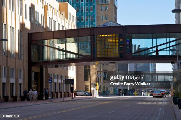 skybridges connecting office buildings in downtown minneapolis, minnesota, midwest, usa - minneapolis downtown stock pictures, royalty-free photos & images