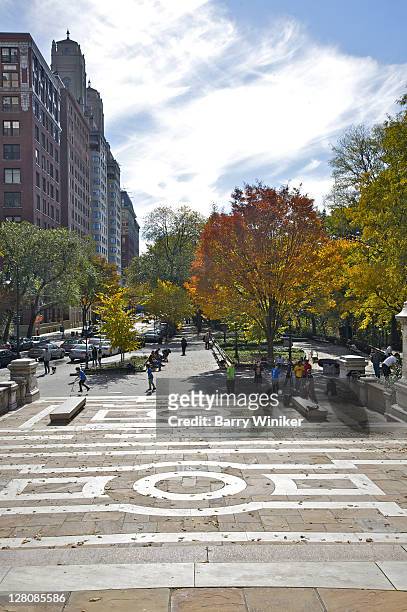view of riverside park looking south from soldiers and sailors monument, riverside park, upper west side, new york, ny, u.s.a. - riverside park manhattan stock pictures, royalty-free photos & images