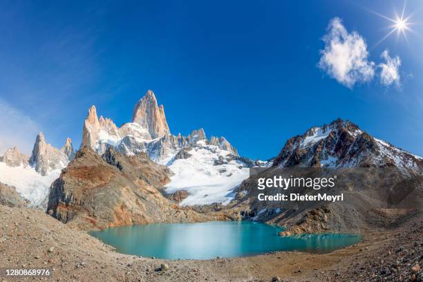 mt fitz roy in los glaciares nationalpark, patagonien, argentinien - chile stock-fotos und bilder