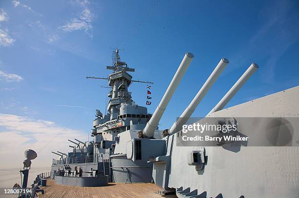 battleship uss alabama, uss alabama battleship memorial park, mobile, alabama - battleship stock pictures, royalty-free photos & images