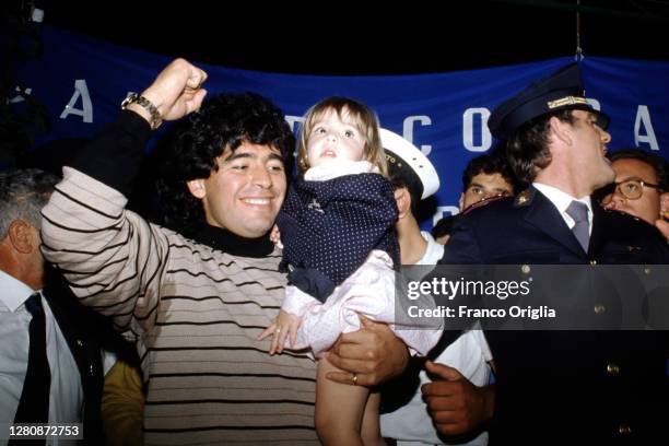 Diego Armando Maradona and his daughter Dalma Maradona attend a dinner at the Capri's SSC Naples Fan Club on June 9, 1989 in Capri Naples Italy,...