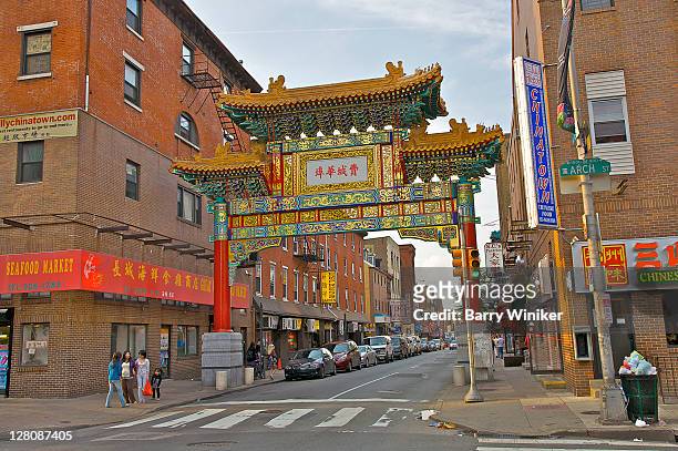 chinatown friendship gate, arch street at 10th, center city, philadelphia - chinatown stock pictures, royalty-free photos & images