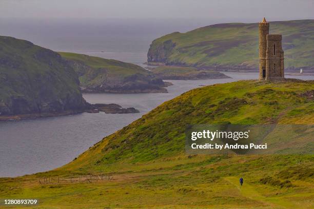 milner's tower, bradda head, isle of man, united kingdom - isle of man stock-fotos und bilder