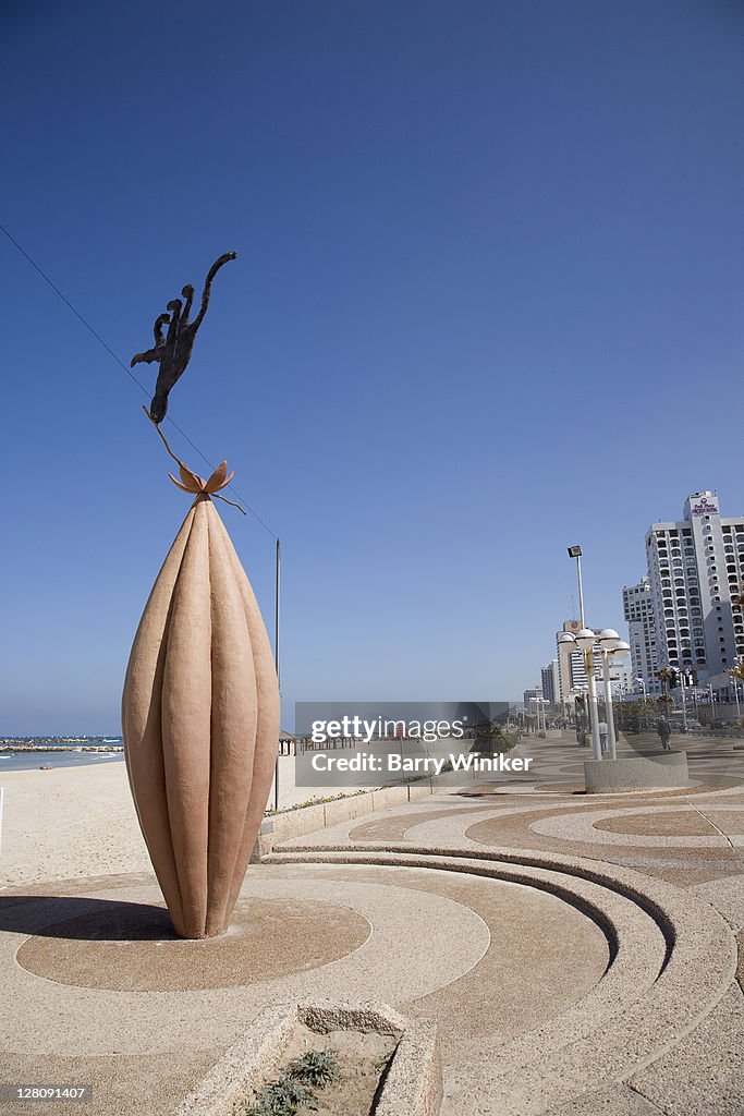 Sculpture on the walkway (Talyelet) on the Mediterranean Sea, Tel Aviv, Israel