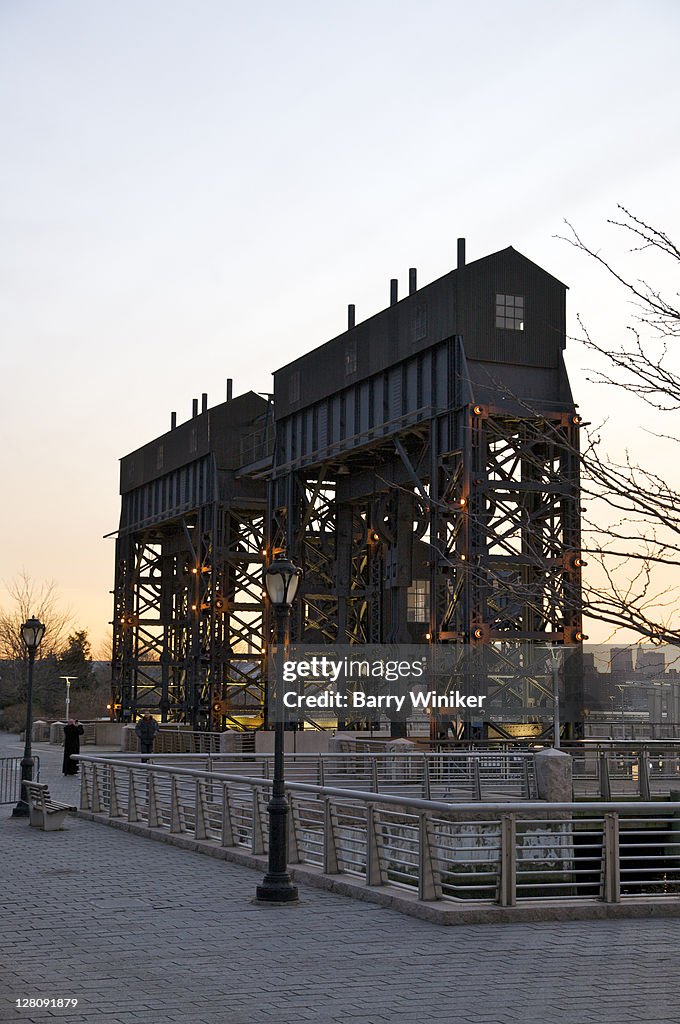 Gantry, old shipping lift, at Gantry Plaza State Park, opened 1998, Hunter's Point, Long Island City, Queens, New York, U.S.A.