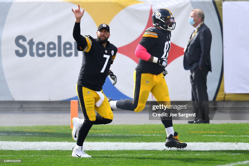 Cleveland Browns v Pittsburgh Steelers