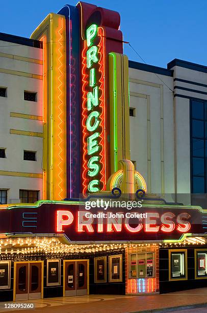Alabama Theatre Photos et images de collection - Getty Images