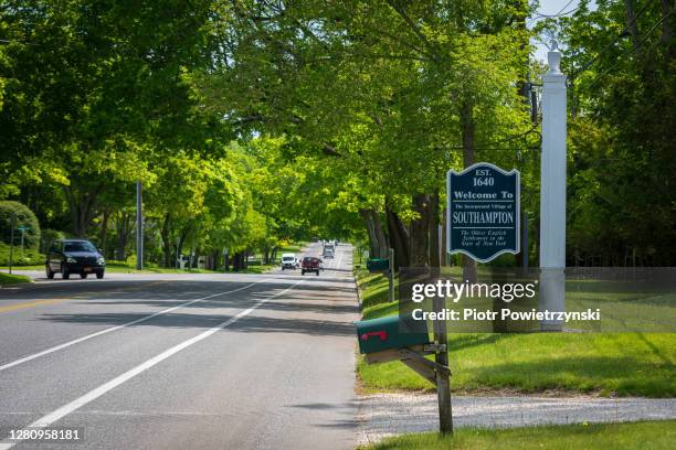 entering southampton - hampton stock pictures, royalty-free photos & images