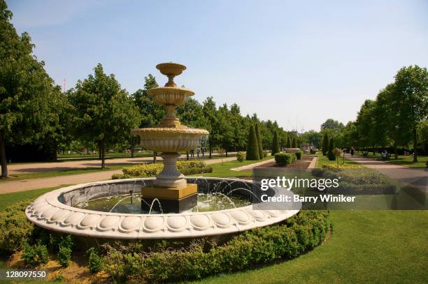 fountain, regent's park, london, united kingdom - jardim botânico - fotografias e filmes do acervo