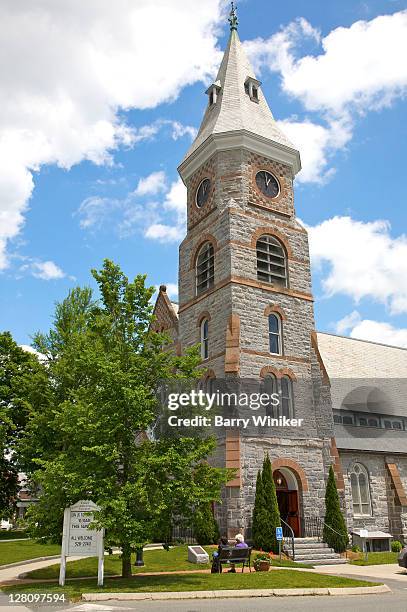 first congregational church, great barrington, the berkshires, massachusetts - berkshires massachusetts stock pictures, royalty-free photos & images