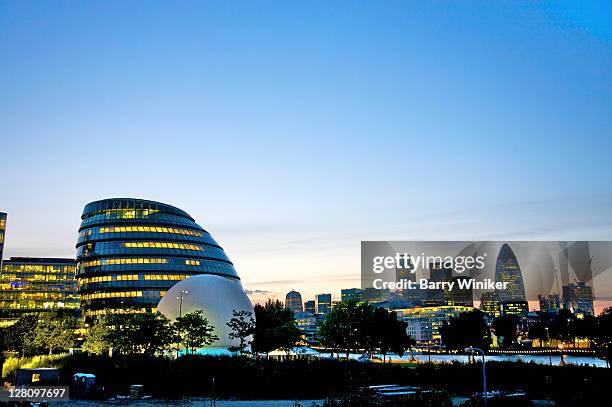 London In 2002 82,421 London 2002 Stock Photos, High-Res Pictures, and Images - Getty ...