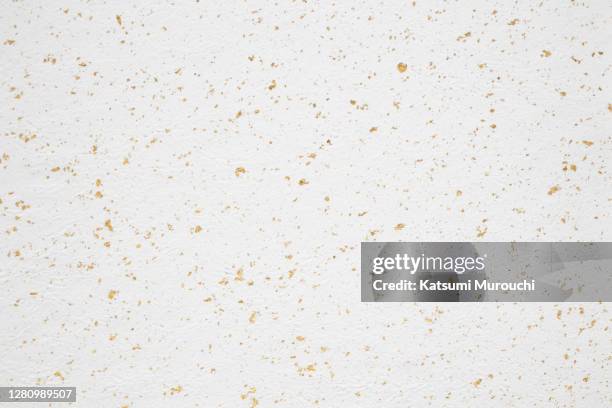 glitter gold foil and paper texture background - washi paper fotografías e imágenes de stock