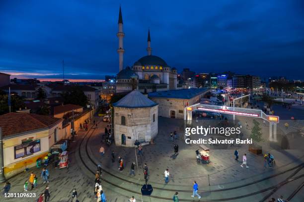 taksim square in corona times, istanbul - contemporary istanbul foto e immagini stock
