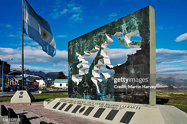 falklands war memorial. war memorial at ushuaia, argentina - falkland islands stock pictures, royalty-free photos & images