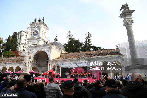 Start / Enrico Battaglin of Italy, Yukiya Arashiro of Japan, Eros Capecchi of Italy, Pello Bilbao of Spain, Domen Novak of Slovenia, Mark Padun of...