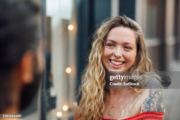 couple on a coffee date - ombre hairstyle stock pictures, royalty-free photos & images