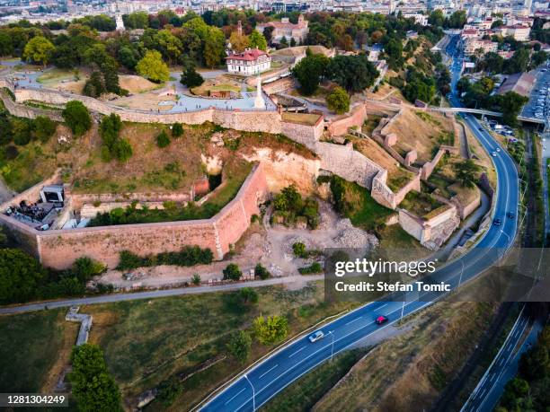 aerial view of kalemegdan fort and old belgrade downtown in serbia - belgrade skyline imagens e fotografias de stock