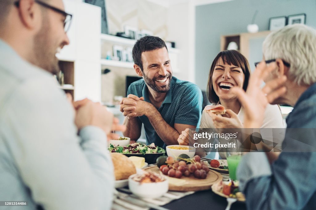 Compartir la comida y las buenas risas