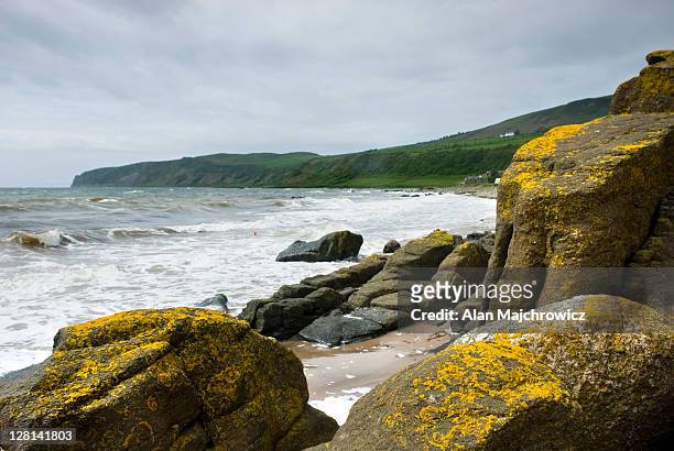 south coast of isle of arran, near kildonan, scotland - 2r2f stock pictures, royalty-free photos & images