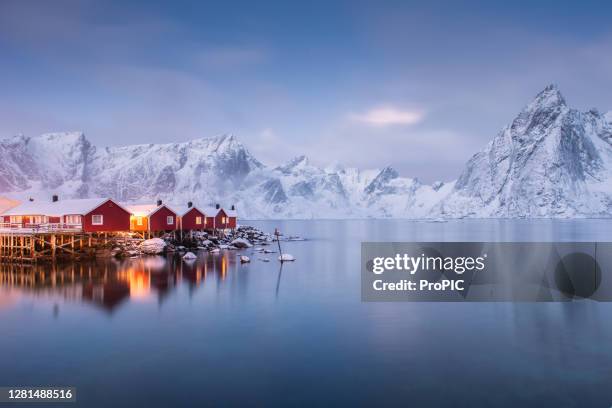village hamnoy lofoten islands norway. - nordic landscape stockfoto's en -beelden