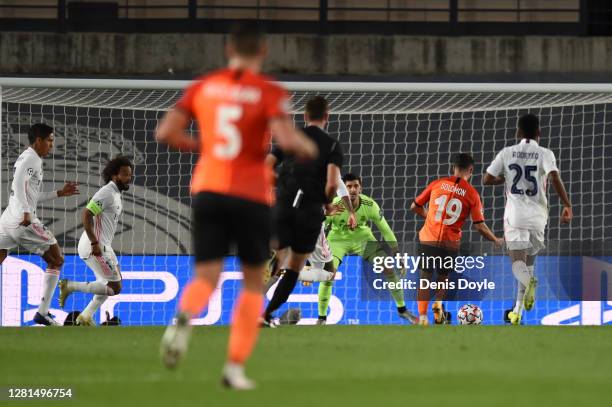 Manor Solomon of Shakhtar Donetsk scores his sides third goal during the UEFA Champions League Group B stage match between Real Madrid and Shakhtar...