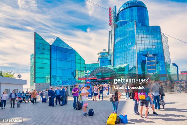 samara passazhirskaya station samara rusland - samara city russia stockfoto's en -beelden