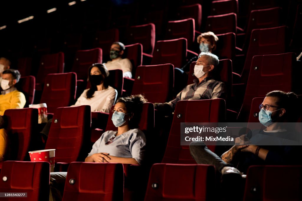 Audiencia en el cine durante la pandemia de Covid-19