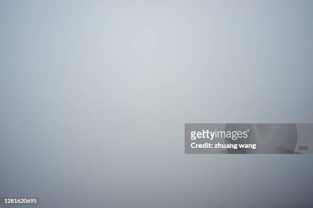 color grey background fog - nebbia foto e immagini stock