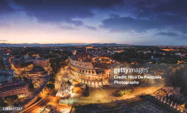 cityscape of rome - foro roma fotografías e imágenes de stock