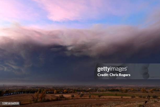 Pyrocumulus Photos and Premium High Res Pictures - Getty Images