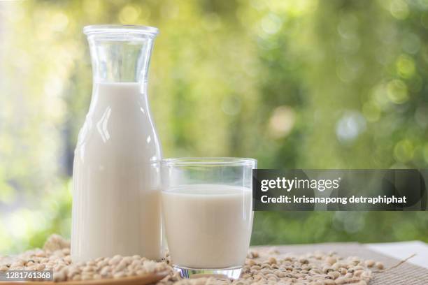 soy milk,milk - almond milk stock-fotos und bilder